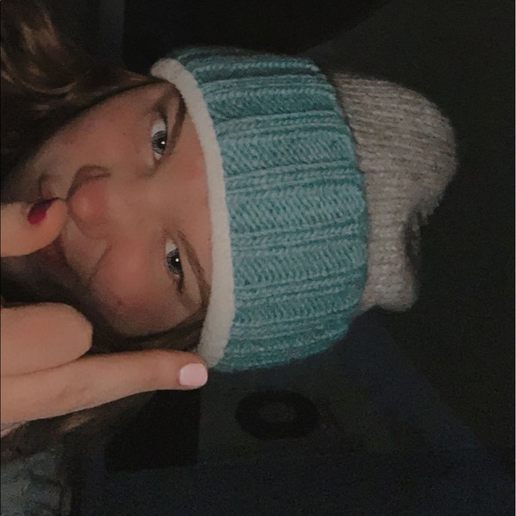 Meet your Posher, Paige - Picture 1 of 1